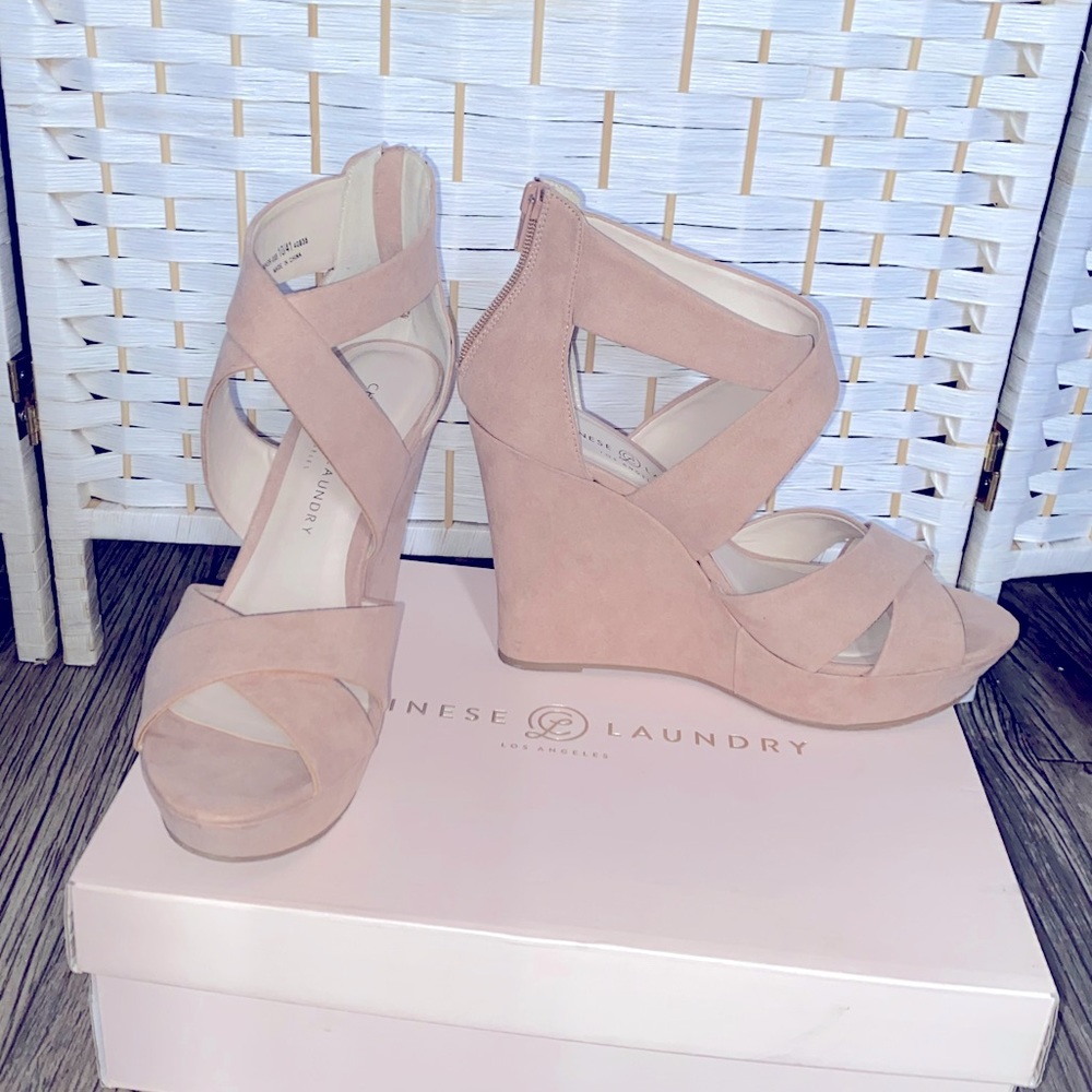 Chinese Laundry platform wedge sandals in dark nude, size 10M.